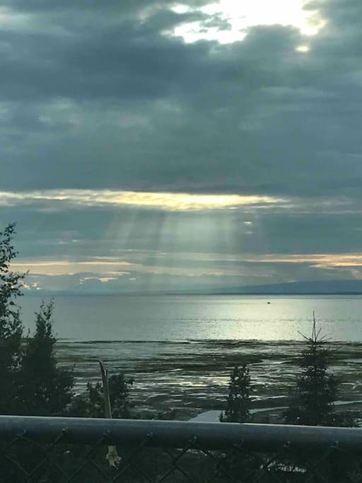 Modern Condo Steps From The Ocean Anchorage Extérieur photo